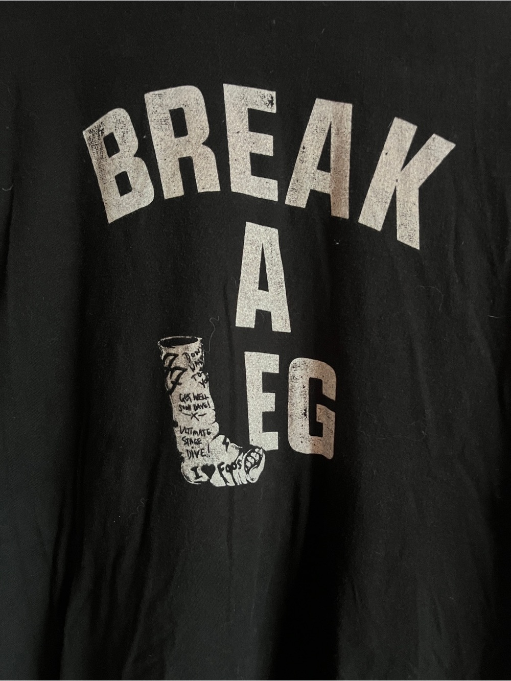 Foo Fighters Tour Tshirt - Picture 2 of 5
